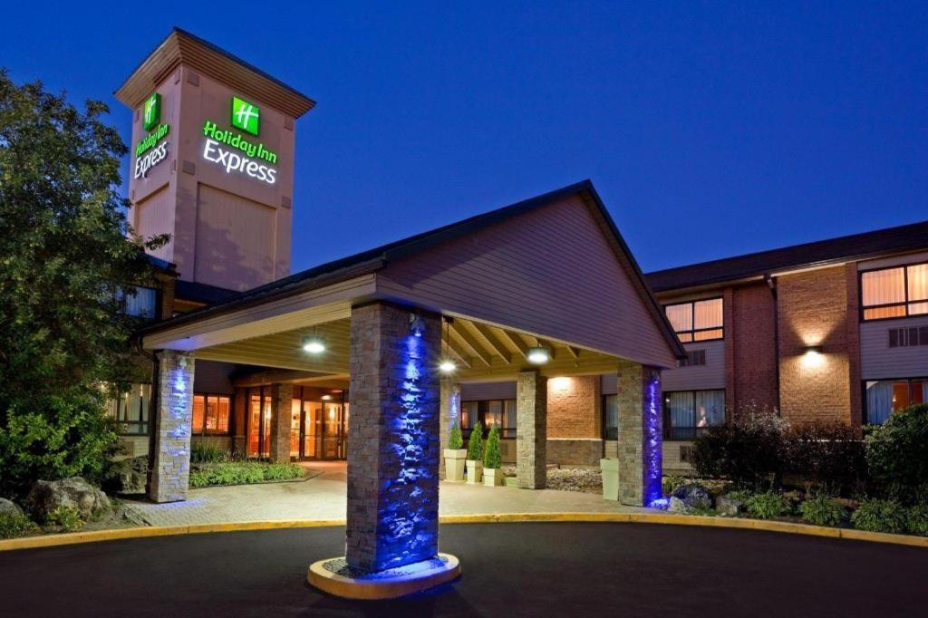 Holiday Inn Express Toronto East - Scarborough By Ihg Eksteriør billede