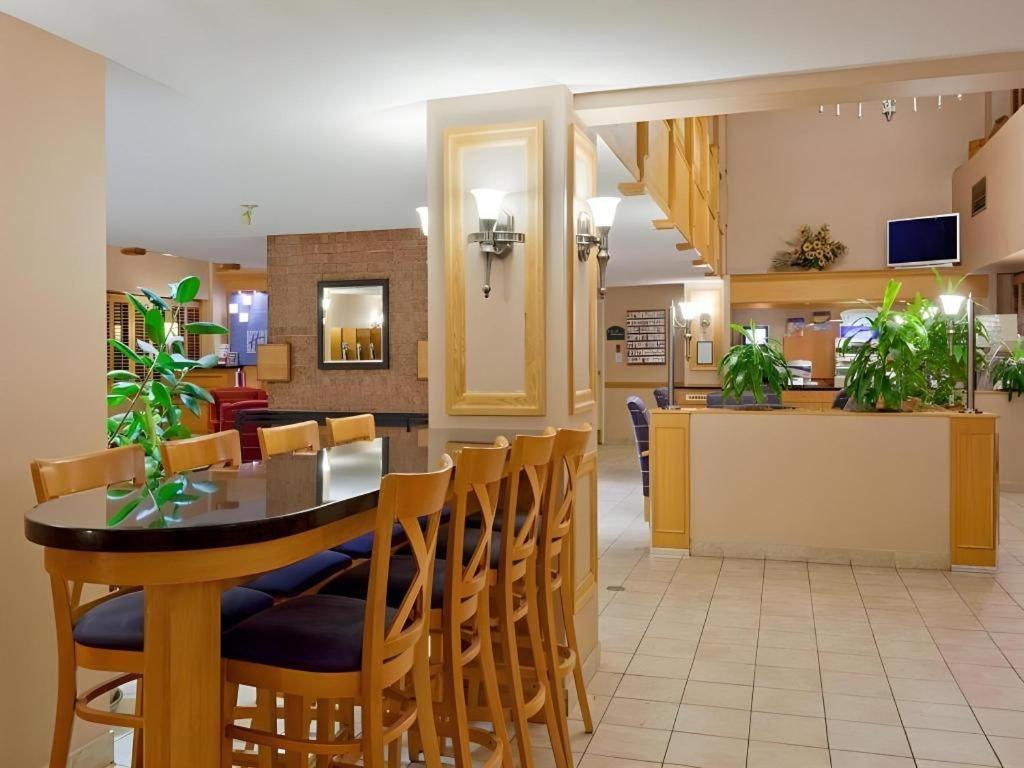 Holiday Inn Express Toronto East - Scarborough By Ihg Eksteriør billede