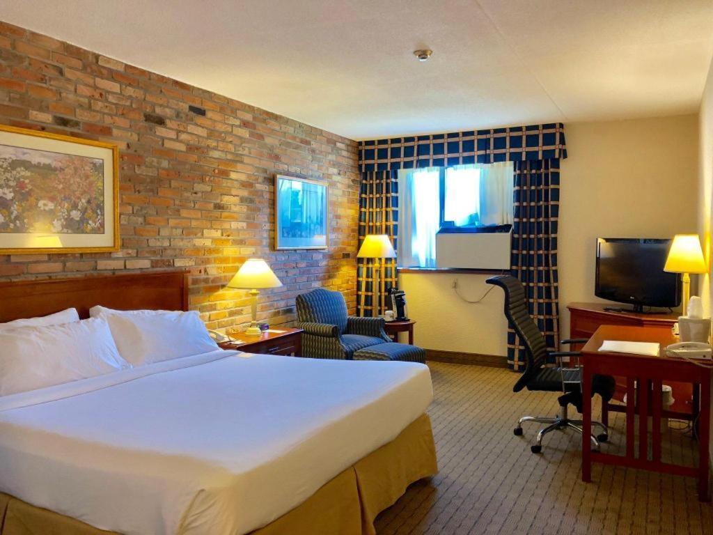 Holiday Inn Express Toronto East - Scarborough By Ihg Eksteriør billede