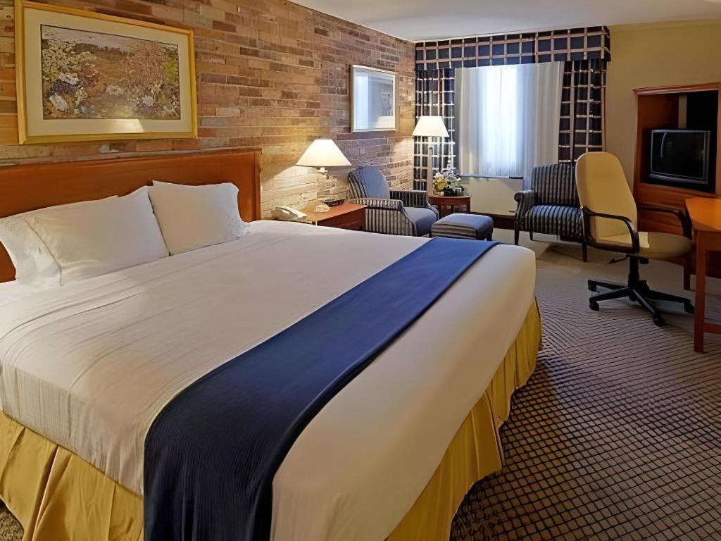 Holiday Inn Express Toronto East - Scarborough By Ihg Eksteriør billede