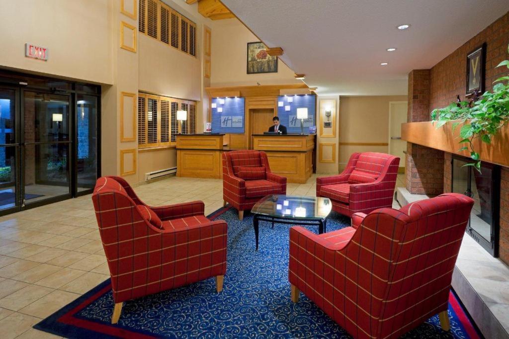 Holiday Inn Express Toronto East - Scarborough By Ihg Eksteriør billede